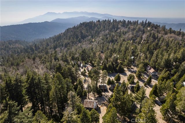 25807 State Highway 189, Twin Peaks