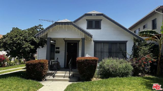 313 W Buckthorn Street, Inglewood