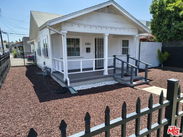2402 Carmona Avenue, Los Angeles