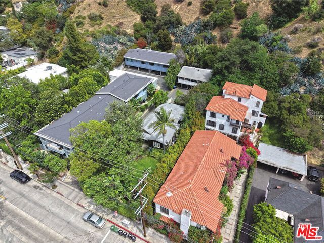 2592 N Beachwood Drive, Los Angeles
