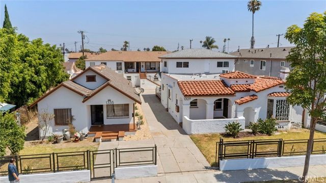1329 W 88th, Los Angeles