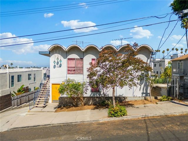 1331 Sutherland, Los Angeles