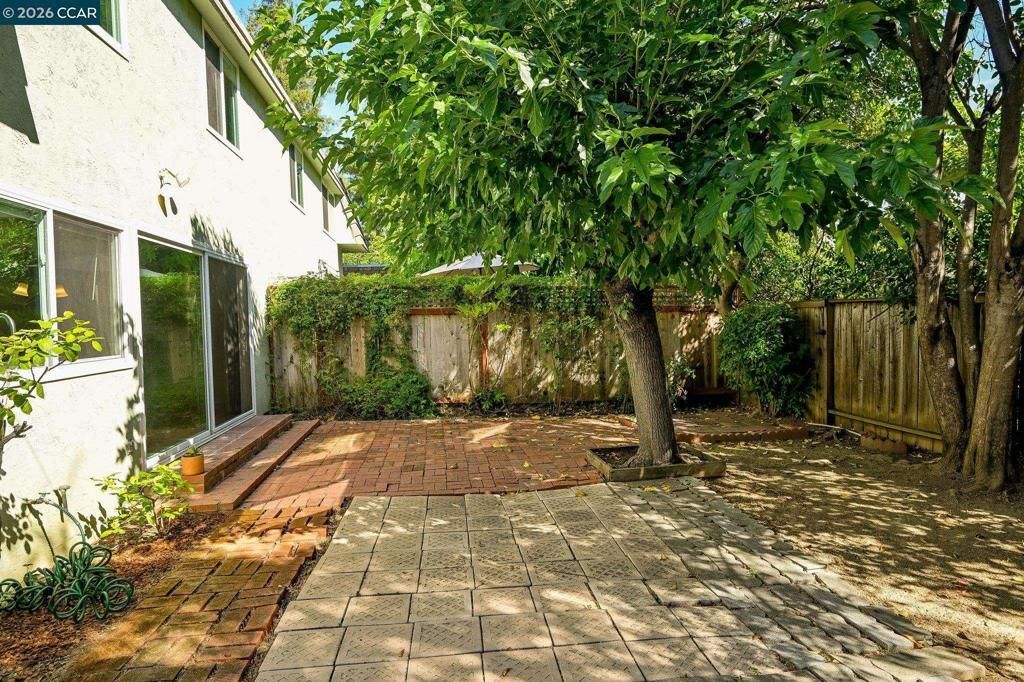 1950 Oak Grove Rd 1950 & 1952, Walnut Creek