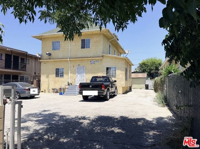 823 E Adams Boulevard, Los Angeles