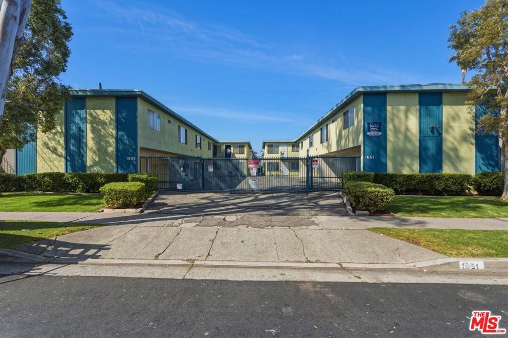 1651 W 206th Street, Torrance