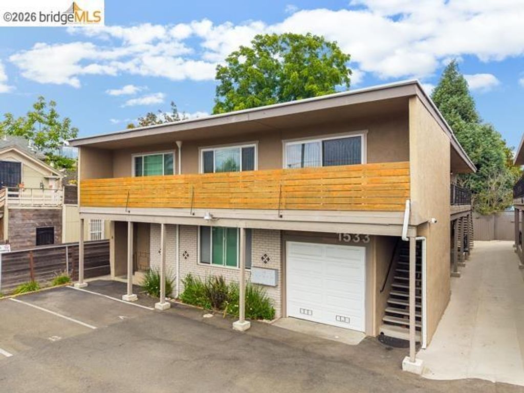 1533 Harmon St, Berkeley