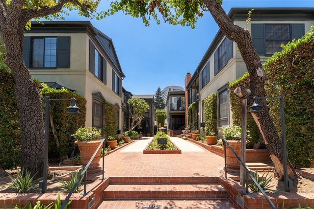 1235 S Beverly Glen Boulevard, Los Angeles