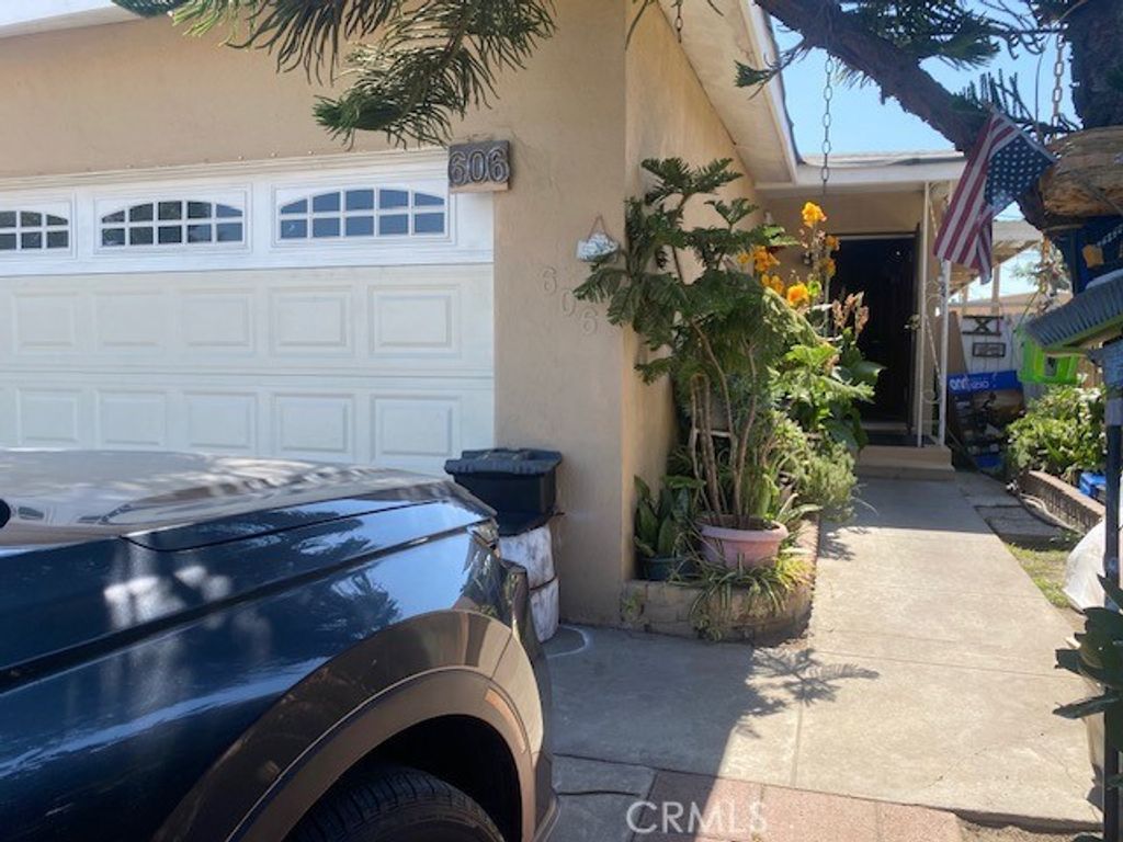 604 W 83rd, Los Angeles