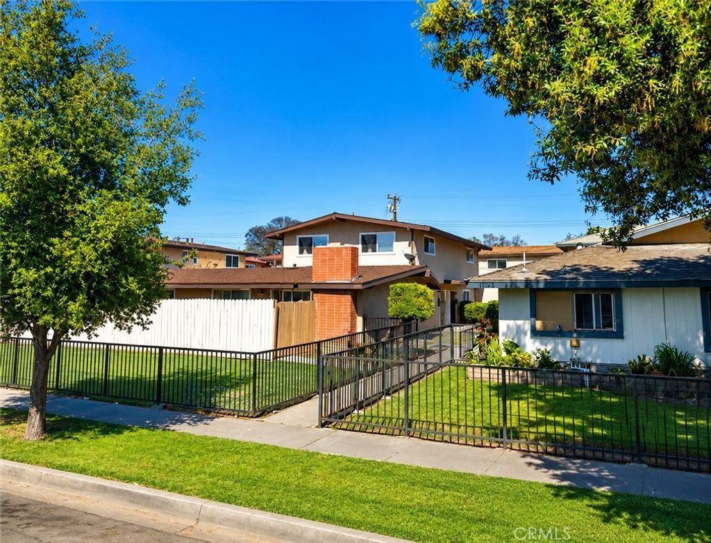 1613 Cedar, Santa Ana