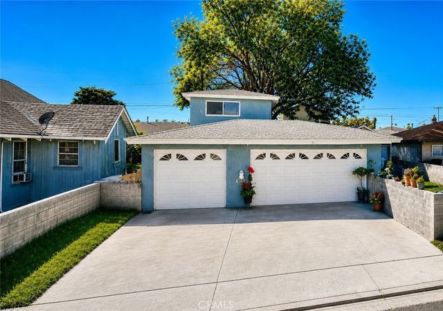 22113 22115 Seine Avenue, Hawaiian Gardens