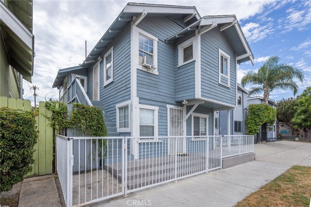 1007 Lewis Avenue, Long Beach