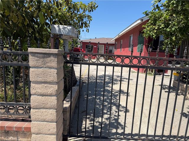 2023 E 76th, Los Angeles