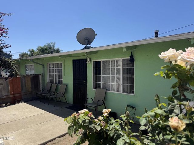 1052 N Wilmington Boulevard, Wilmington