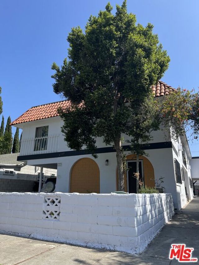 5732 Lexington Avenue, Los Angeles