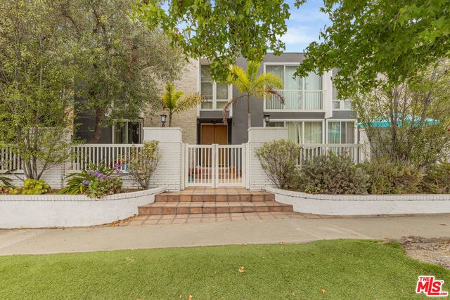 7758 W 91st Street, Los Angeles