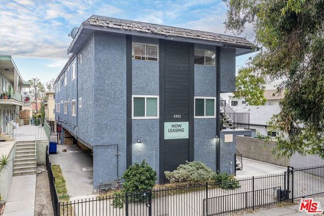 5912 Willoughby Avenue, Los Angeles