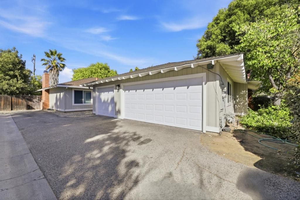945947 Miramonte Avenue, Mountain View