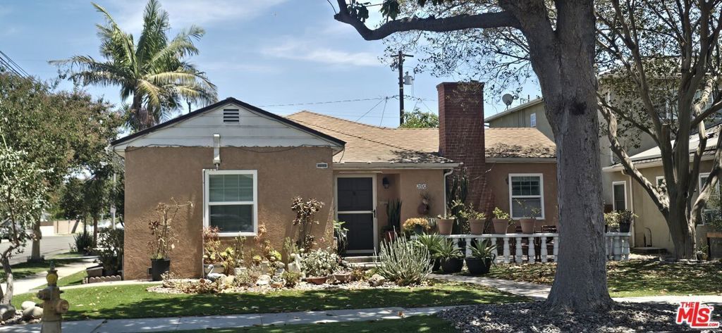 2690 Oregon Avenue, Long Beach