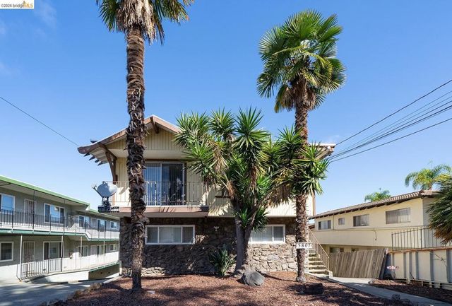 3807 High St, Oakland