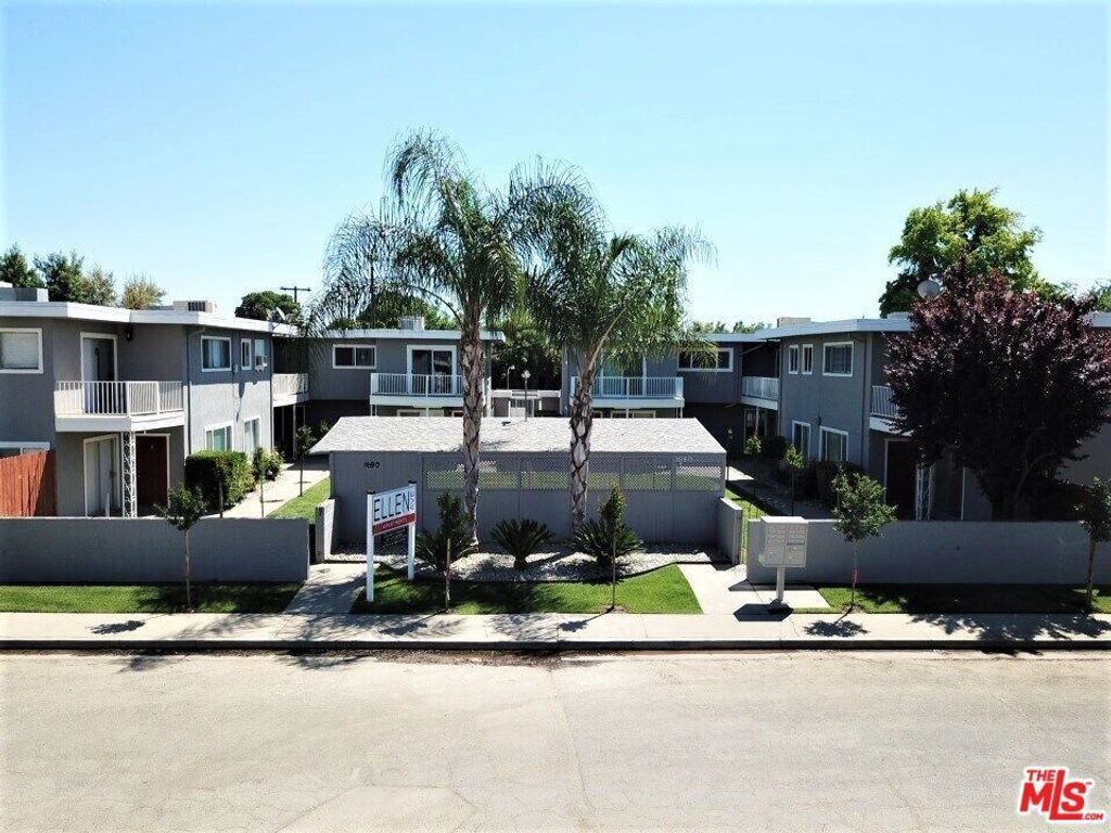 1680 Ellen Avenue, Merced