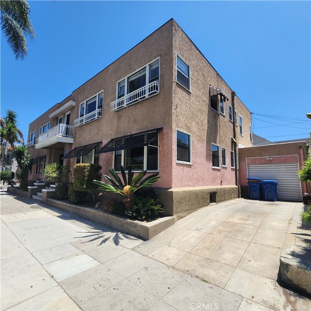 548 Magnolia, Long Beach