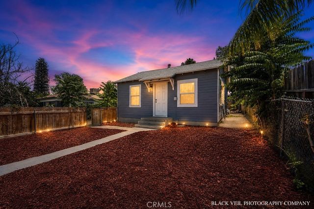 2003 Virginia Street, Bakersfield