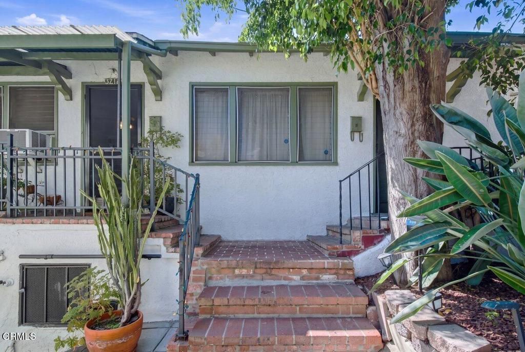 3214 Descanso Drive, Los Angeles