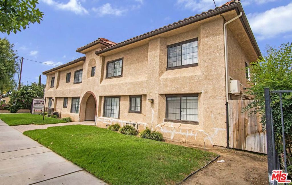 24846 Walnut Street, Santa Clarita
