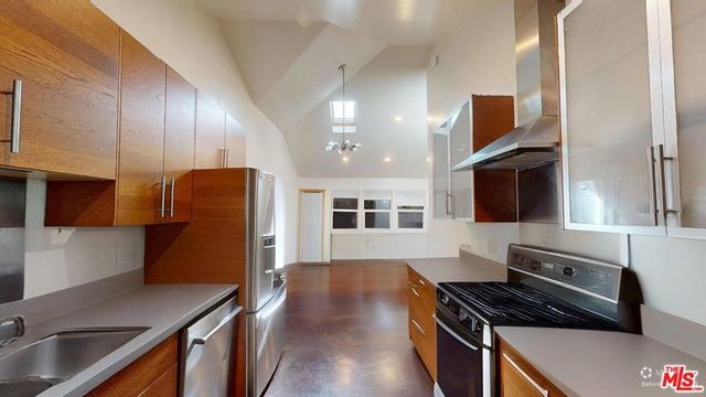 320 Grand Boulevard, Los Angeles