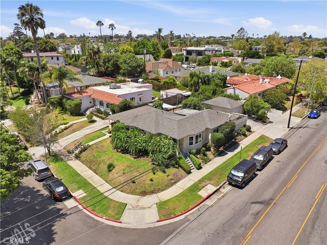 9056 Airdrome Street, Los Angeles