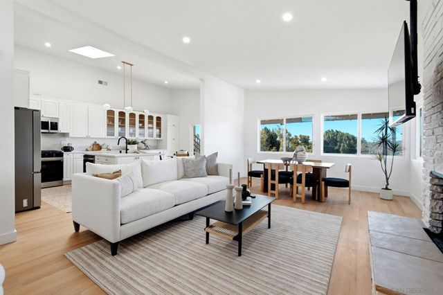 6115 Carling Way, San Diego