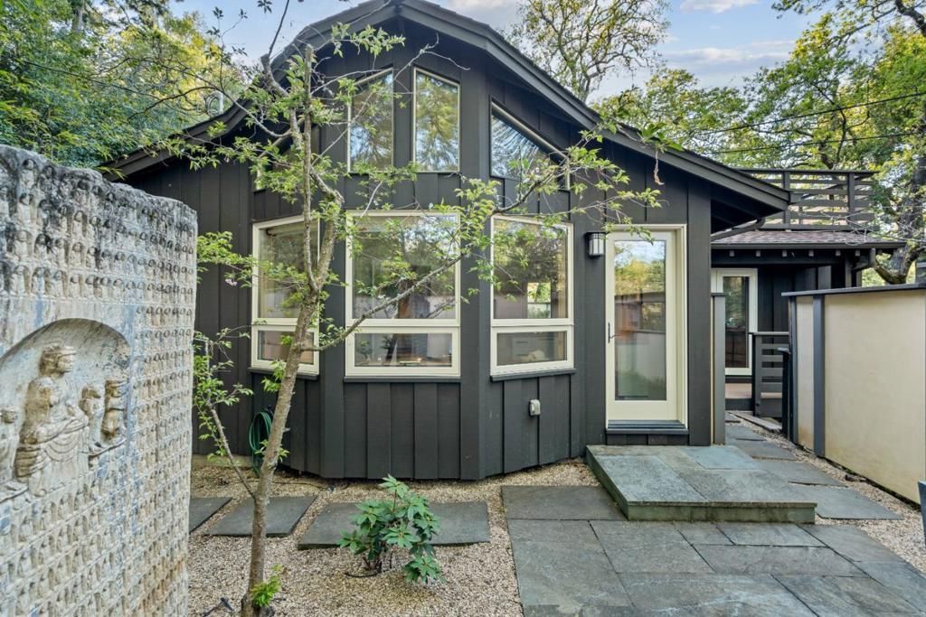 176 Los Trancos Circle, Portola Valley