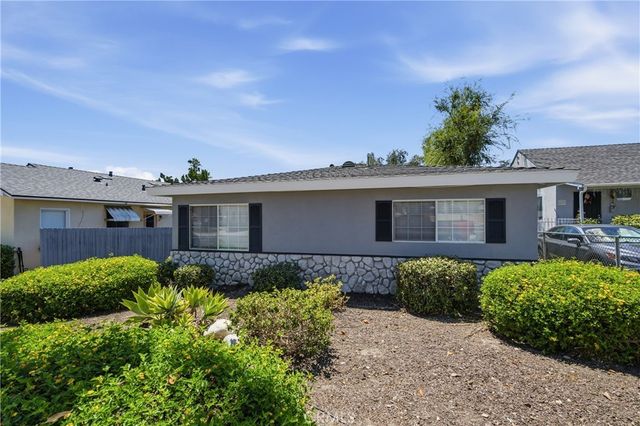 2152 E Washington, Pasadena