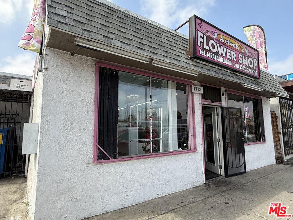 1212 E Rosecrans Avenue, Compton
