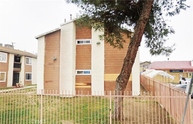 1320 Flower Street, Bakersfield
