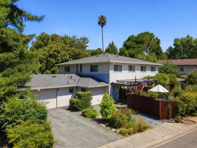 24 Meadow Way, Scotts Valley