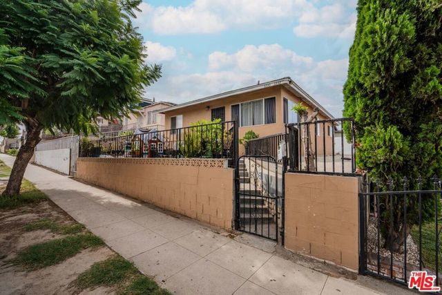 3330 E 8th Street, Los Angeles