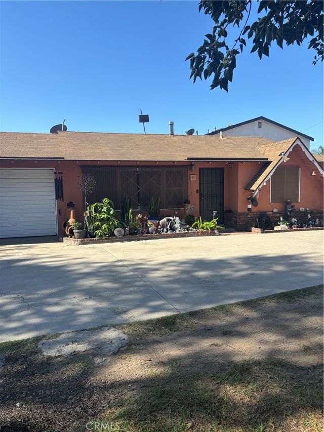 6848 Colmar, Bell Gardens
