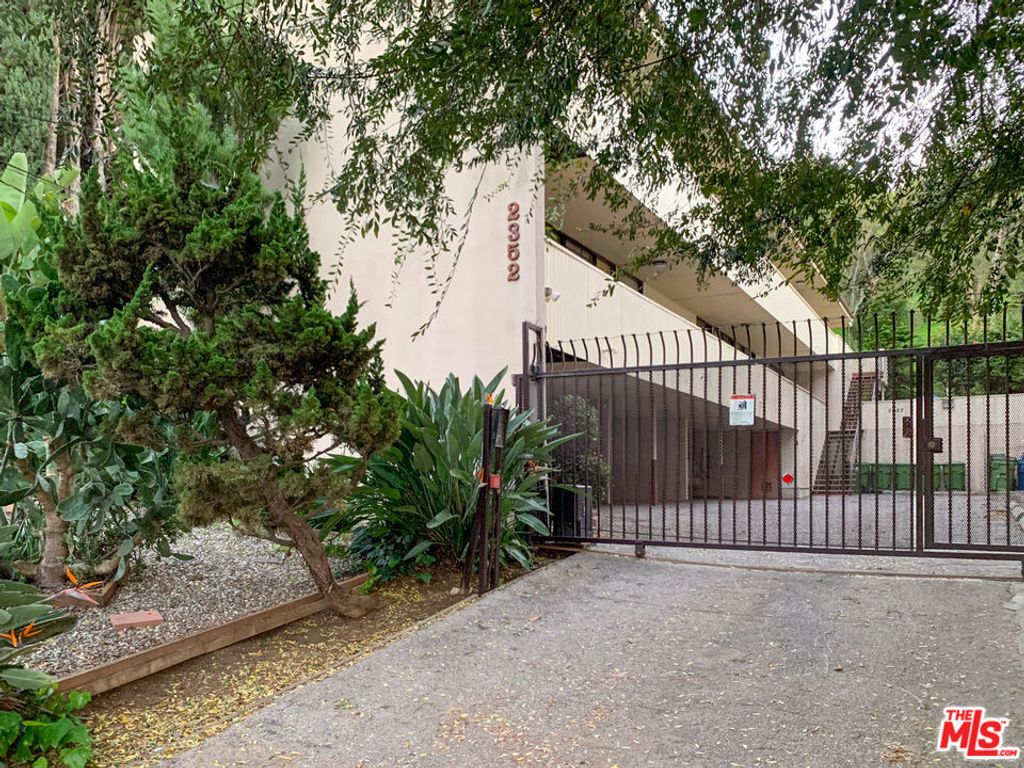 2352 Duane Street, Los Angeles