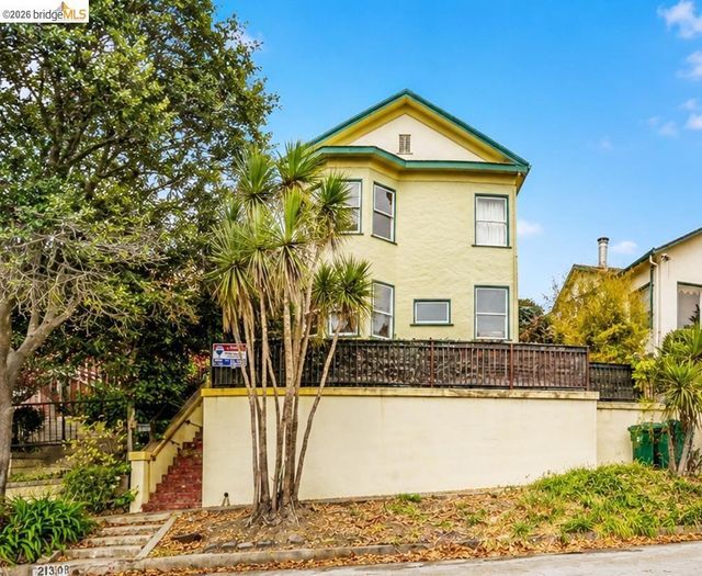 213 Nicholl Ave, Richmond