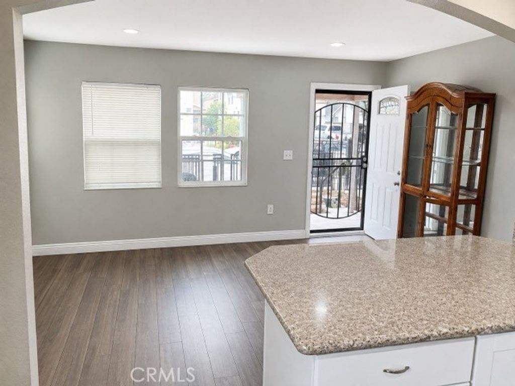 344 342 E 81st, Los Angeles