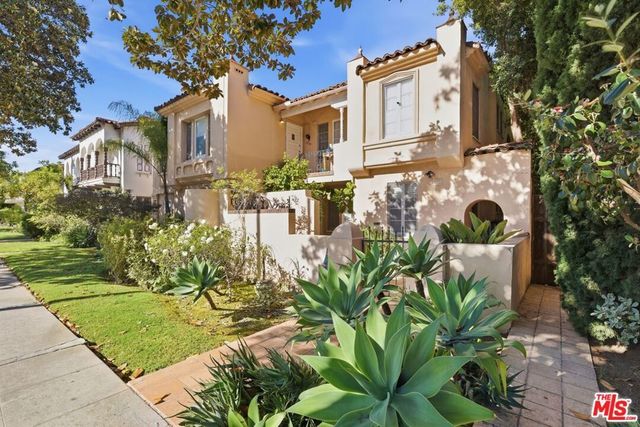 1232 Smithwood Drive, Los Angeles