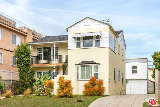 8521 Saturn Street, Los Angeles