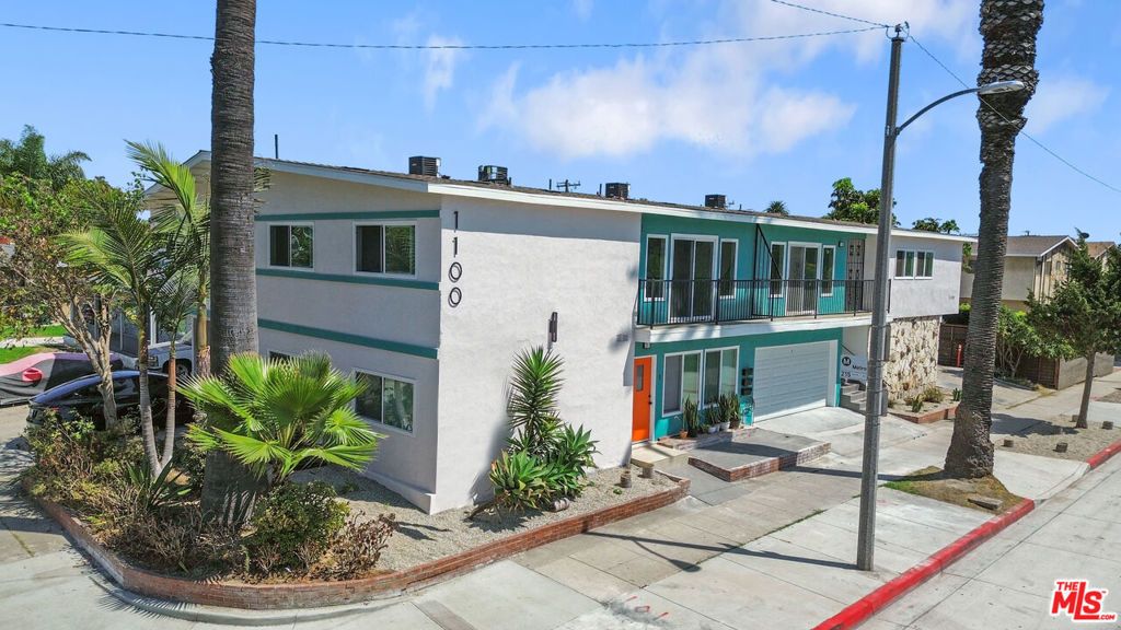 1100 S Inglewood Avenue, Inglewood