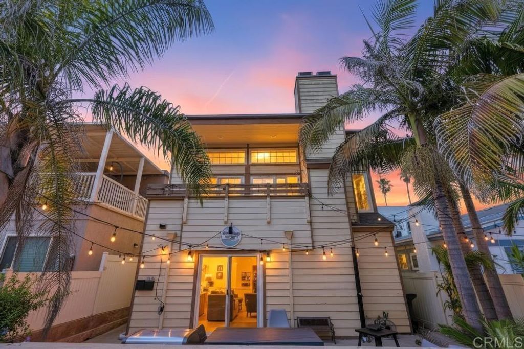 728 Jamaica Court, San Diego