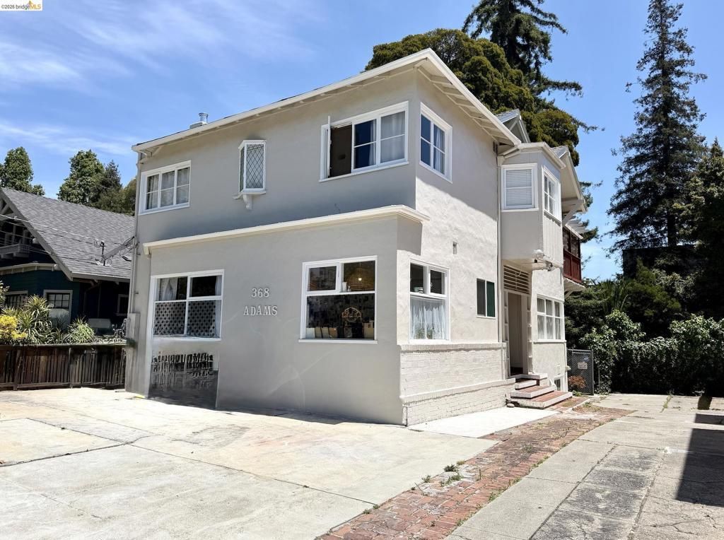 368 Adams St, Oakland