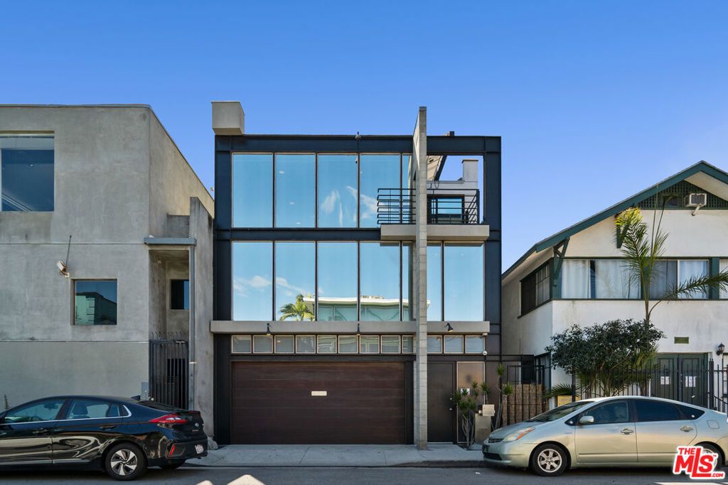 1313 Innes Place, Venice