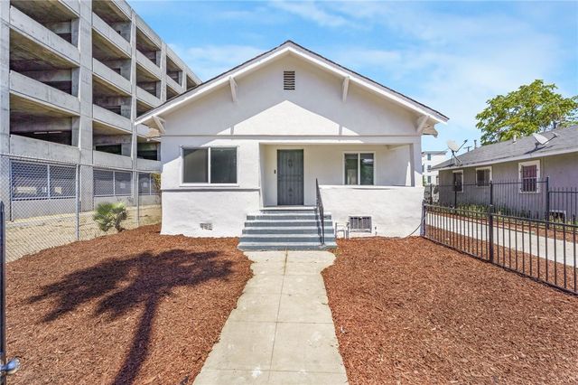 925 W 84th, Los Angeles