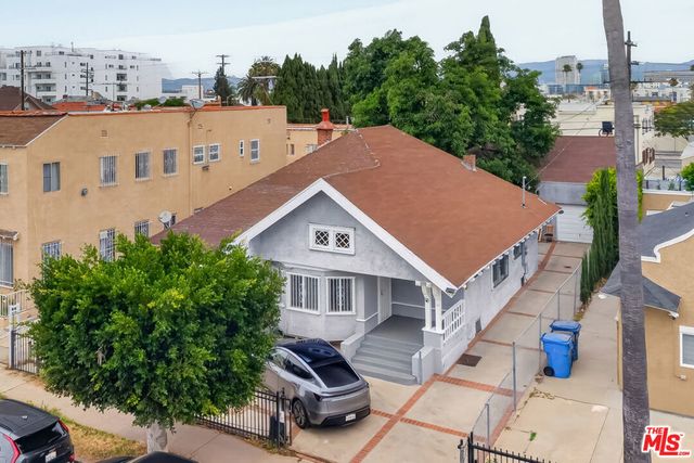2905 W 14th Street, Los Angeles