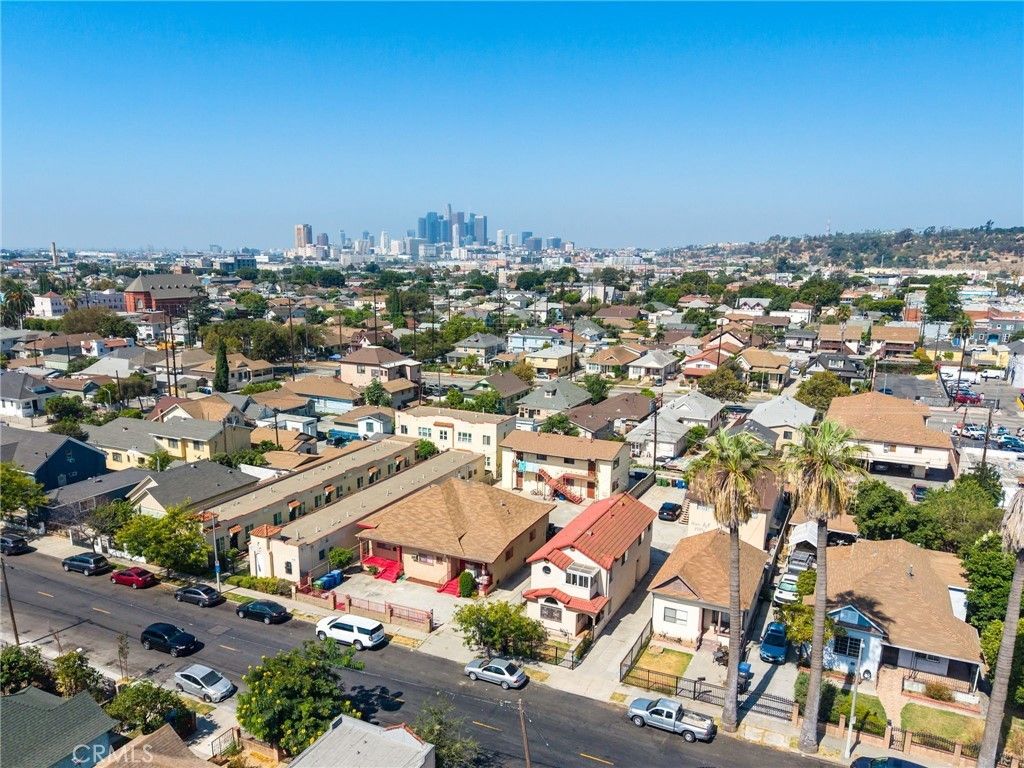 2325 Johnston Street, Los Angeles